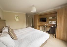 Riverside Hotel 5