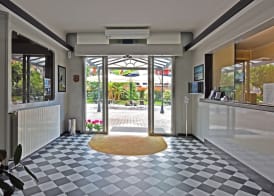 Hotel Sud Est by Fam Rossetti 5