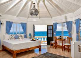 Beyond Sunset Resort & Villas 5