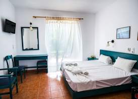 Three Stars Beach Hotel 4