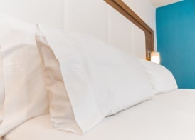 Holiday Inn Express & Suites HOLLYWOOD WALK OF FAME by IHG 5