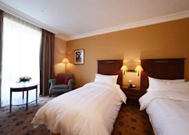 LOTTE City Hotels Tashkent Palace 4
