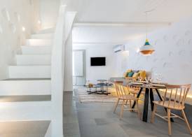 Dreambox Mykonos Suites and Mini Villas 2