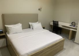 Greywood Hotel and Apartments 3