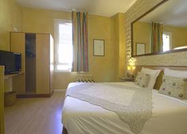 Hôtel Bosquet Pau Centre - Self Check In Budget Hotel 4