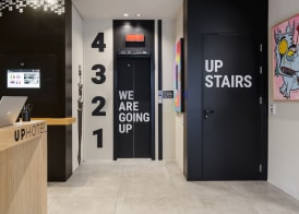 Up Hotel 3