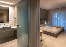 Sunday Hotel 4