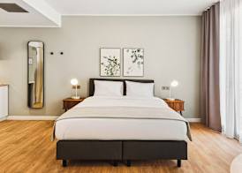 Limehome Piraeus Port 5