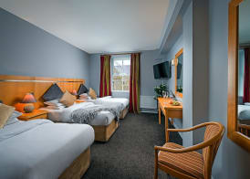 Queens Hotel 4