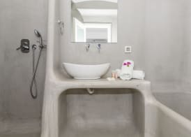 Blue Waves Suites & Apartments 5