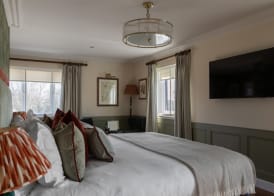 The Bridge Hotel 3