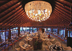 Constance Halaveli Resort 3