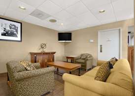 Super 8 by Wyndham Oxford 2