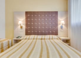 Hotel Ambassador 5