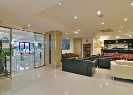 Hotel & Apartments Villa Linda 4
