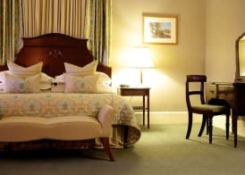 Ashdown Park Hotel 4