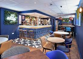 Travelodge Cardiff Central Queen Street 4