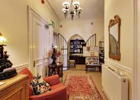 Robin Hill Heritage Guest House 3