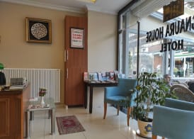 Magnaura House Hotel 4