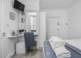 Upper Rock Brighton – Guest House 4