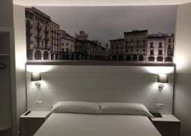 Hotel Can Pamplona 5