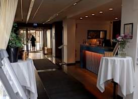 Home Hotel Plaza 5