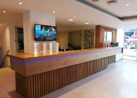 Elmi Beach Hotel & Suites 3