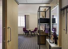 Premier Inn Cardiff West 4
