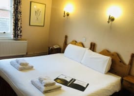 Brook Red Lion Hotel 5