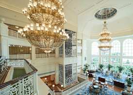 Hong Kong Disneyland Hotel 4