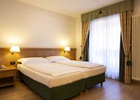 Golf Hotel 5