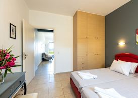 Yiannis Apartments 3