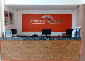 Howard Johnson Leon Avenida 5