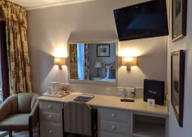 Cotswold Lodge Hotel 3