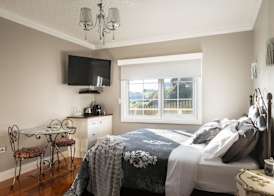 Noah's Stanley Luxury Bed and Breakfast 2