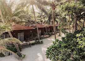 Petit Lafitte Beach Front Hotel & Bungalows 2