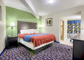 Rodeway Inn & Suites 5