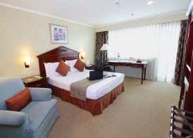 Best Western Oxford Suites Makati 5