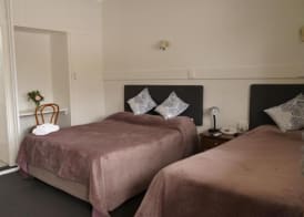 Country Motor Inn 5