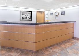 Super 8 by Wyndham Madison South 3