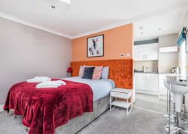 Ashbys Accommodation & Spa hire 4
