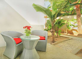 Esprit Libre Restaurant and Guest House 4
