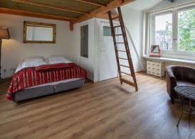 Amsterdam House Hotel 4