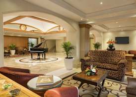 Ramada Plaza by Wyndham Palm Grove 2
