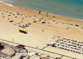 Albufeira Beach Hotel by Kavia 4