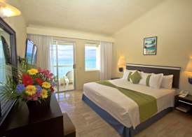 Aquamarina Beach Hotel 5