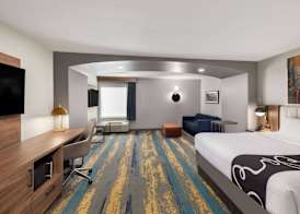 La Quinta by Wyndham Knoxville Central Papermill 5