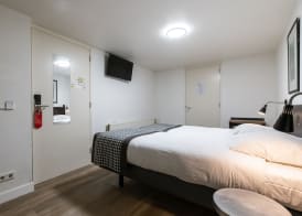 Acostar Hotel 5