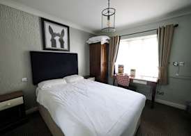 White Hart, Newmarket by Marston's Inns 4