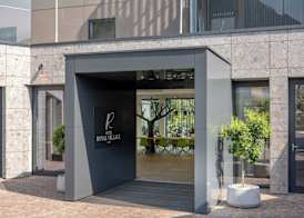 Hotel Royal Village 2